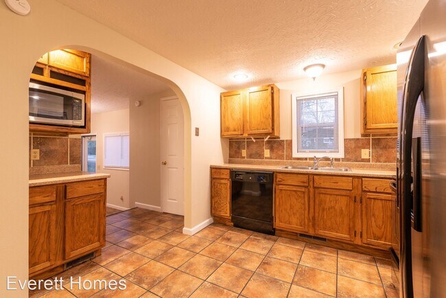 Building Photo - 2 br, 1 bath House - 525 E Cozy St