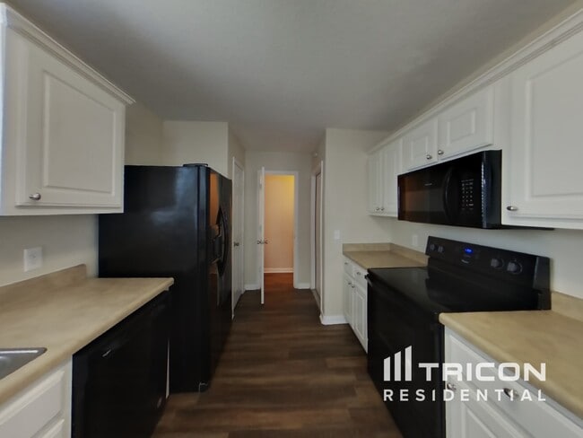 Building Photo - 11247 Country Canyon