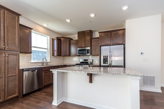 Building Photo - 1853 Boulder Dr