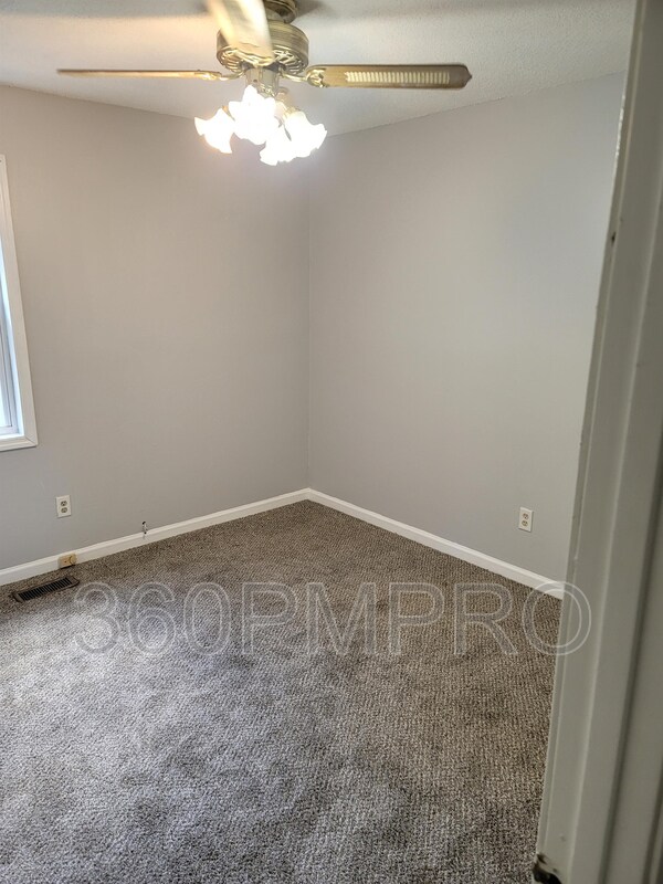 Building Photo - 3518 Ten Oaks Ct