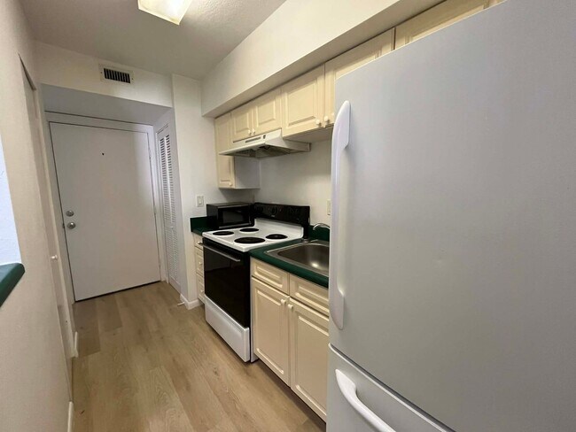 Foto del edificio - studio apartment