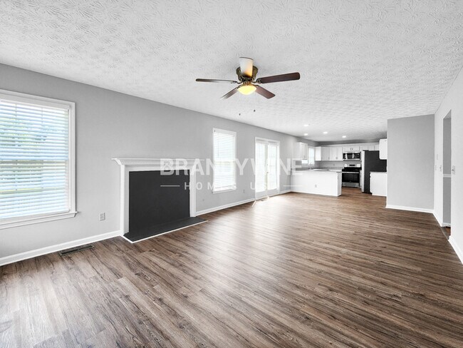Foto del edificio - 4902 Fielding Way