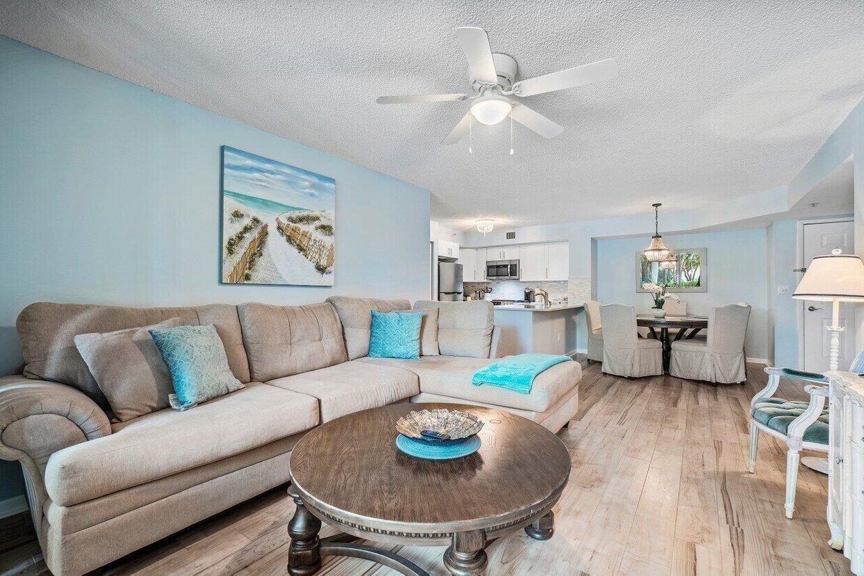 Foto principal - 160 Yacht Club Way