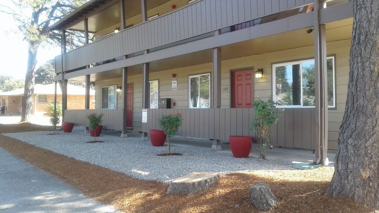 Exterior Unit 1109 - 1109 16th St SE