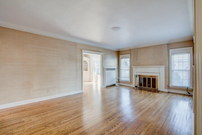 Foto del edificio - 2225 E Woodstock Pl