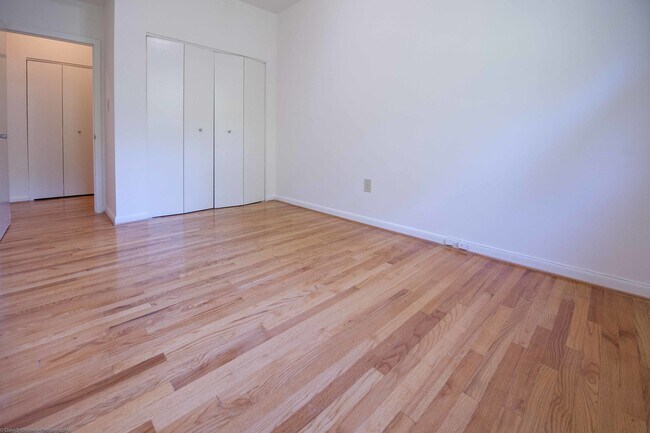 Foto del edificio - 5720 Pimlico Rd