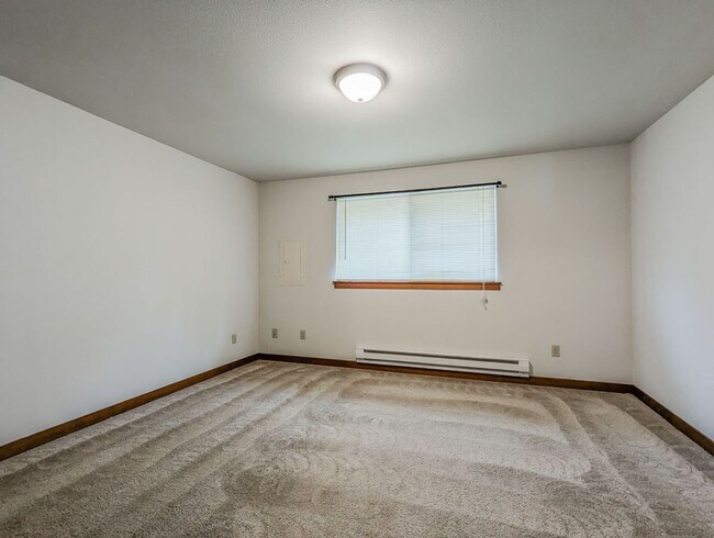 Building Photo - 4811 80th St NE