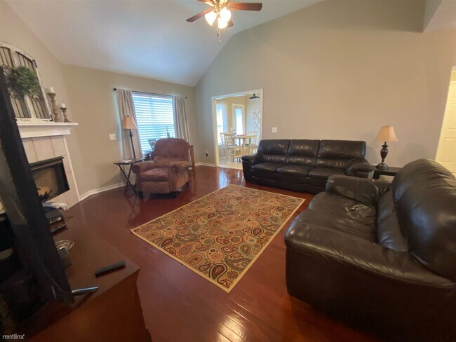 Building Photo - 3 br, 2 bath House - 401 Westport Way