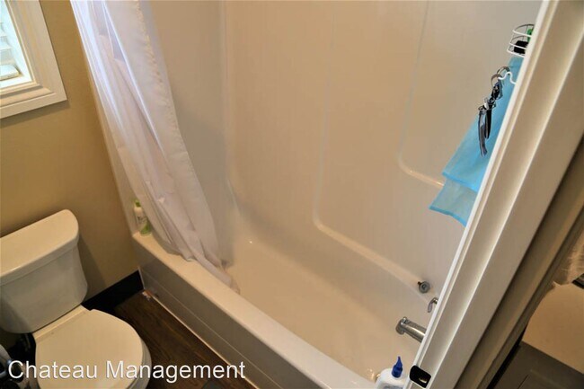Foto del edificio - 2 br, 1 bath House - 1660 NW Van Buren Ave. A