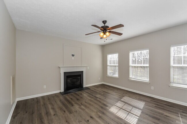 Building Photo - 1415 Bern Dr