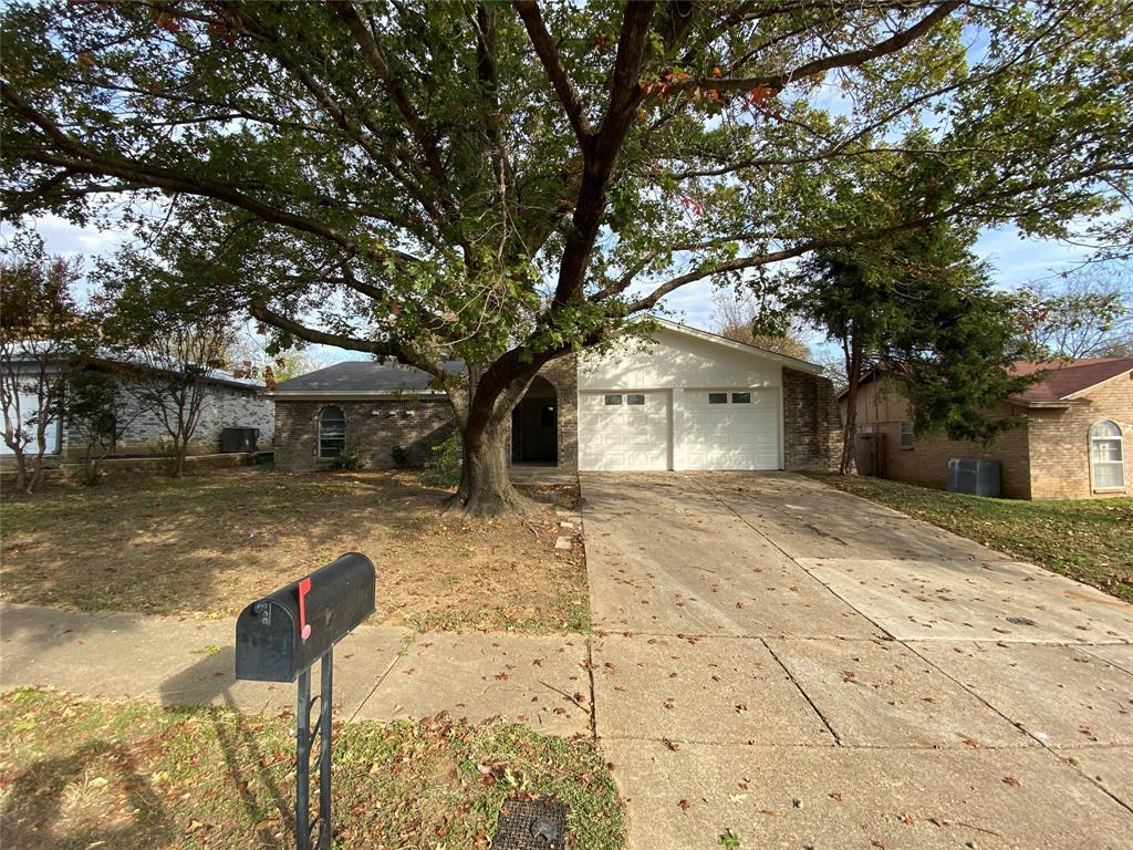 Primary Photo - 7521 Acapulco Rd