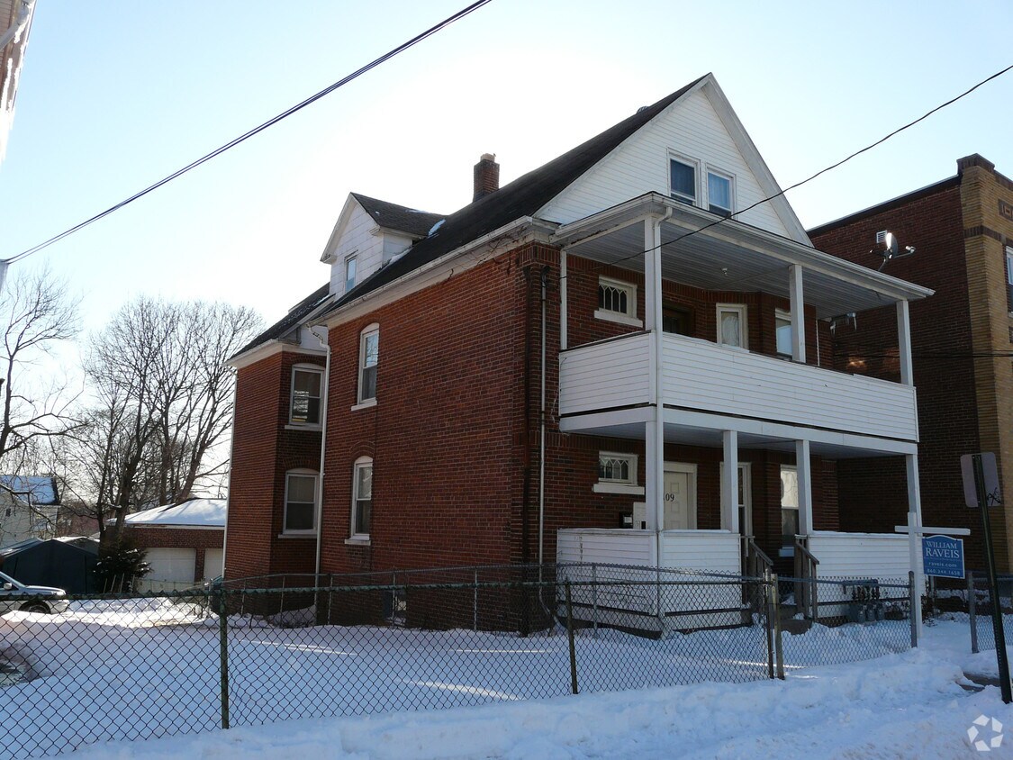 Primary Photo - 109 Clark St