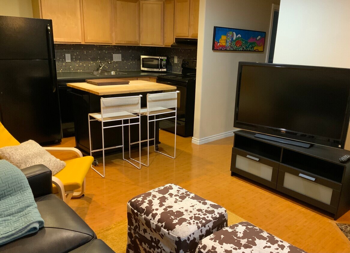 Foto principal - 10549 E 28th Ave