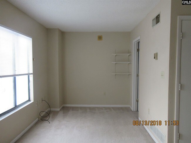 Foto del edificio - 1600 Park Cir