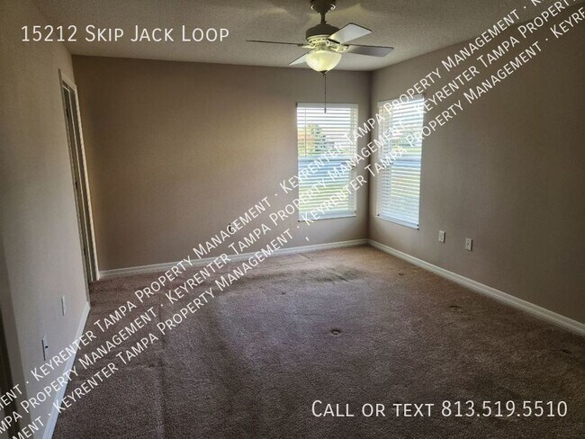 Foto del edificio - Lakeside Luxury Living: 3BR/2BA Lakefront ...