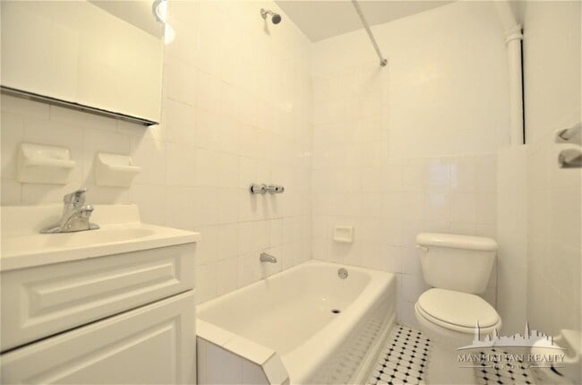 Photo - 571 3rd Ave Apartment