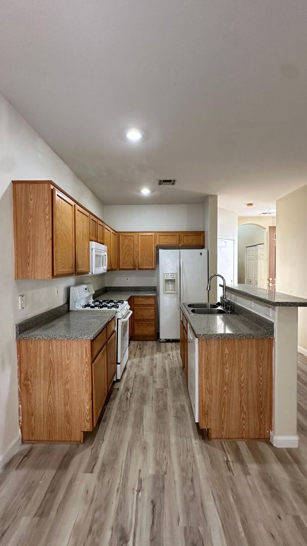 Foto del edificio - 6075 Secret Island Dr