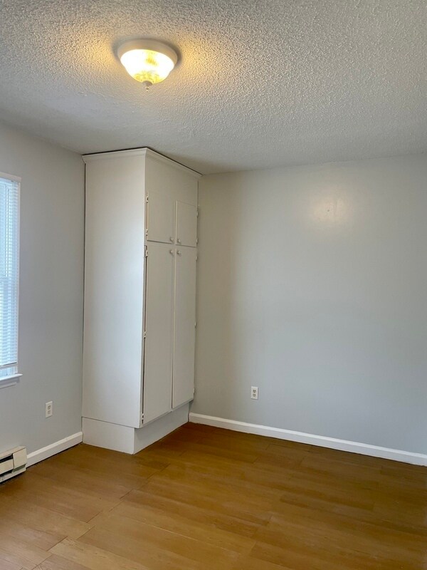 Foto del edificio - 705 Castle Rd