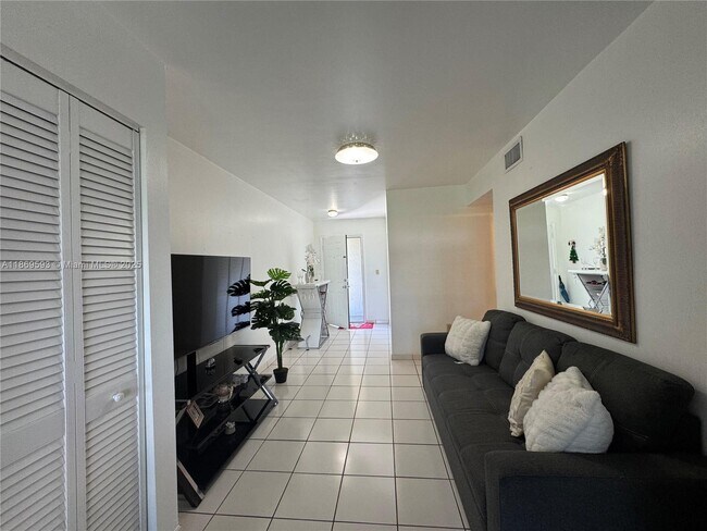 Foto del edificio - 20 NW 87th Ave
