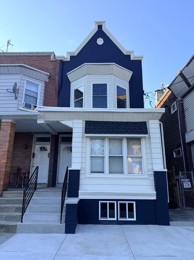Building Photo - 5121 Willows Ave