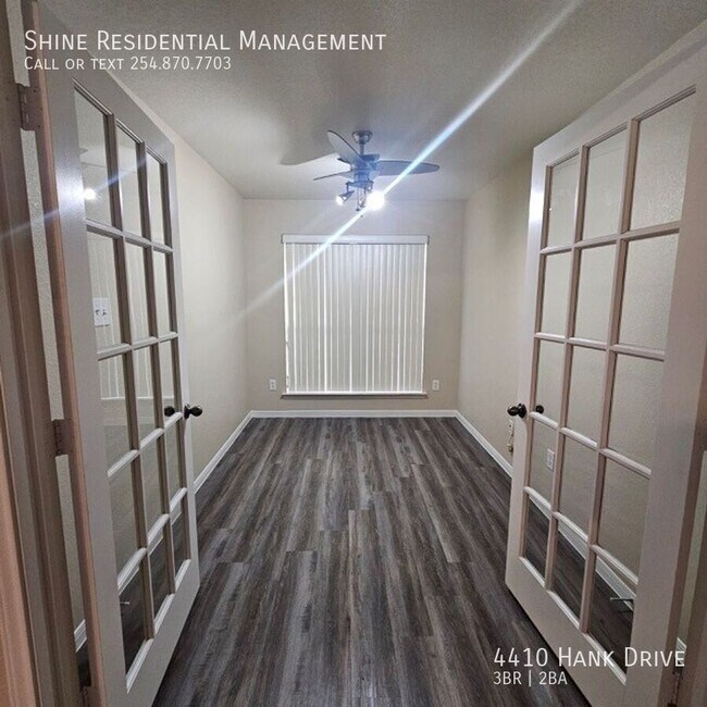Foto del edificio - 4410 Hank Dr