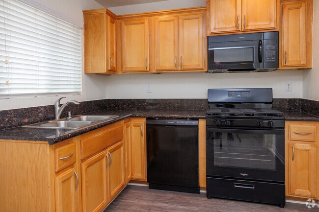 Interior Photo - Lakewood Manor Apartments