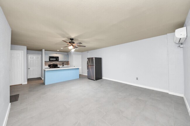 Foto del edificio - 6701 Irvington Blvd