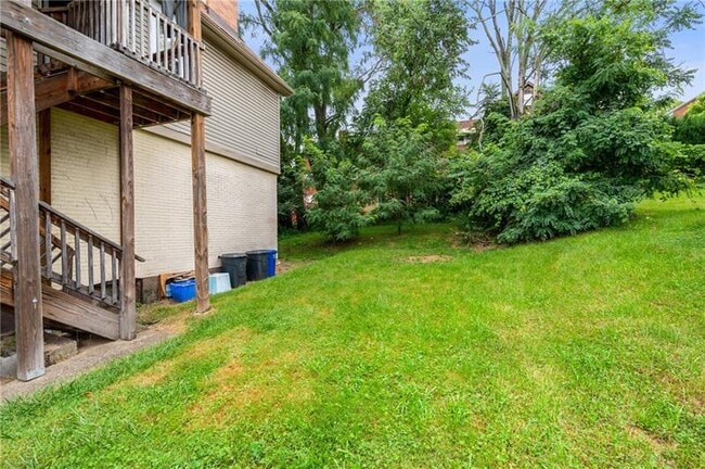 Building Photo - 823 Lilac St