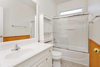 Building Photo - 407 Livingstone Ln