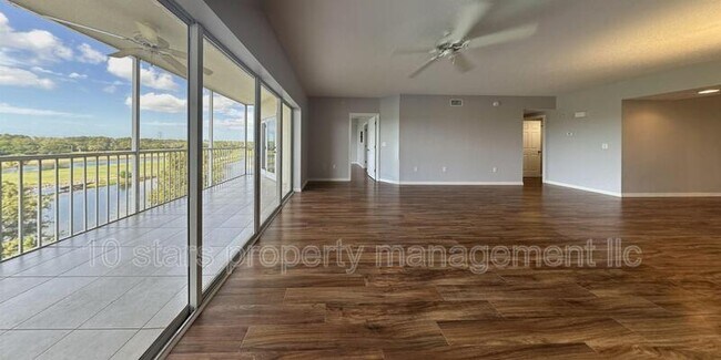 Building Photo - 1200 Country Club Dr