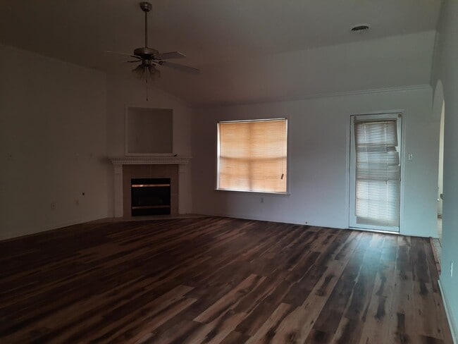 Foto del edificio - 4456 Alixs Dr