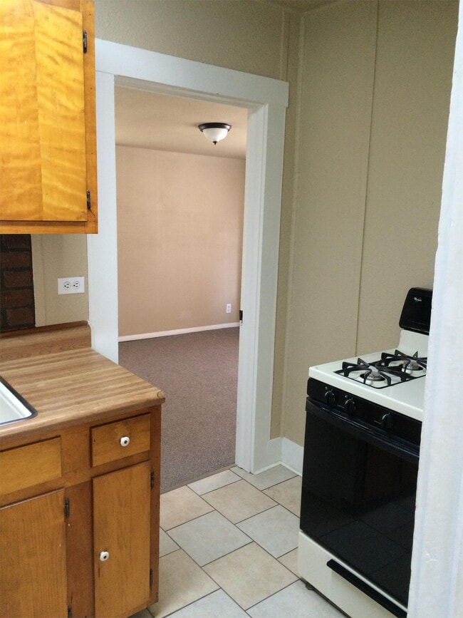 Building Photo - 4207 N Beaver Ave