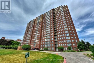 Building Photo - 330-1330 McCowan Rd