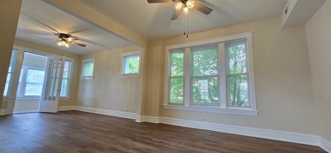 Building Photo - 3404 N Karlov Ave