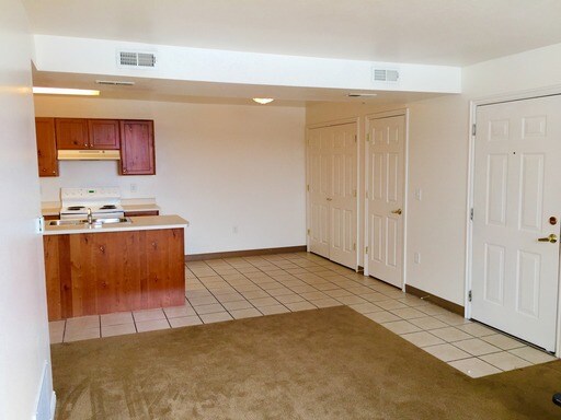 Building Photo - 1693 N 400 W