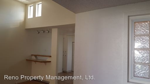 Building Photo - 1044 Baywood Dr
