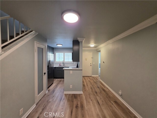 Foto del edificio - 5525 Canoga Ave