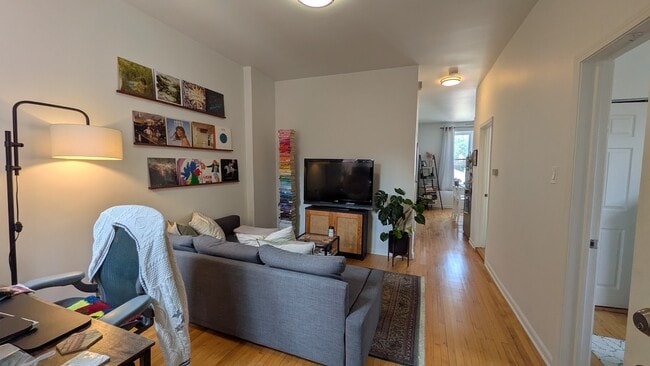 Building Photo - 2322 W Rice St