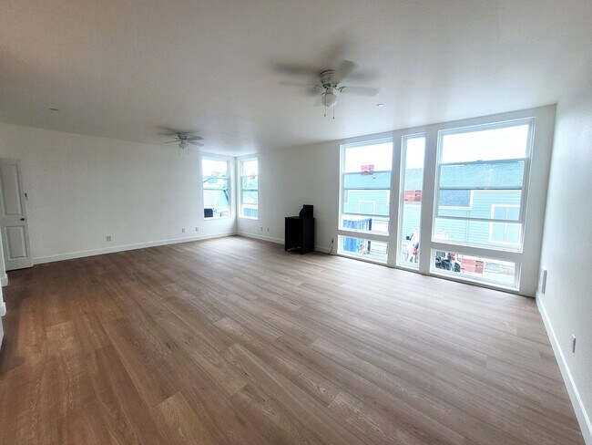 Foto del edificio - Spacious and Updated 1 Bedroom - H street 2C