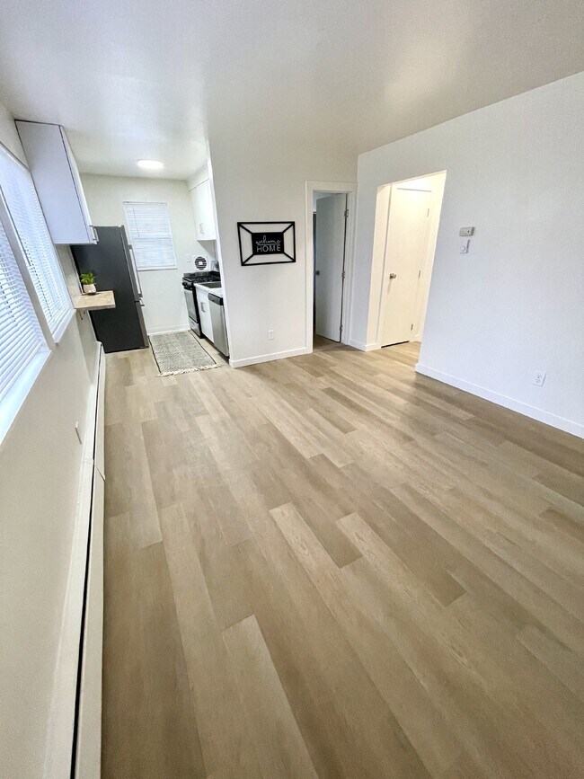 Foto del edificio - Available now! Fully renovated 2 bedroom, ...