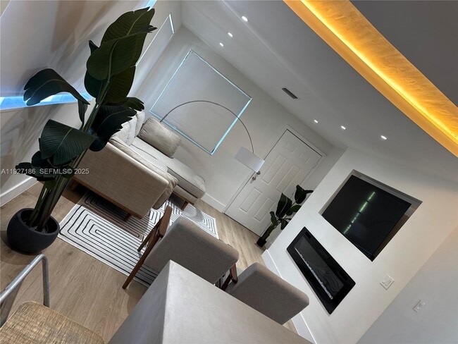 Foto del edificio - 1716 SW 11th St