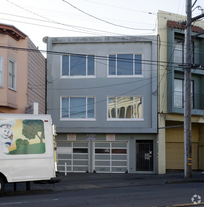Foto del edificio - 5211 Mission St