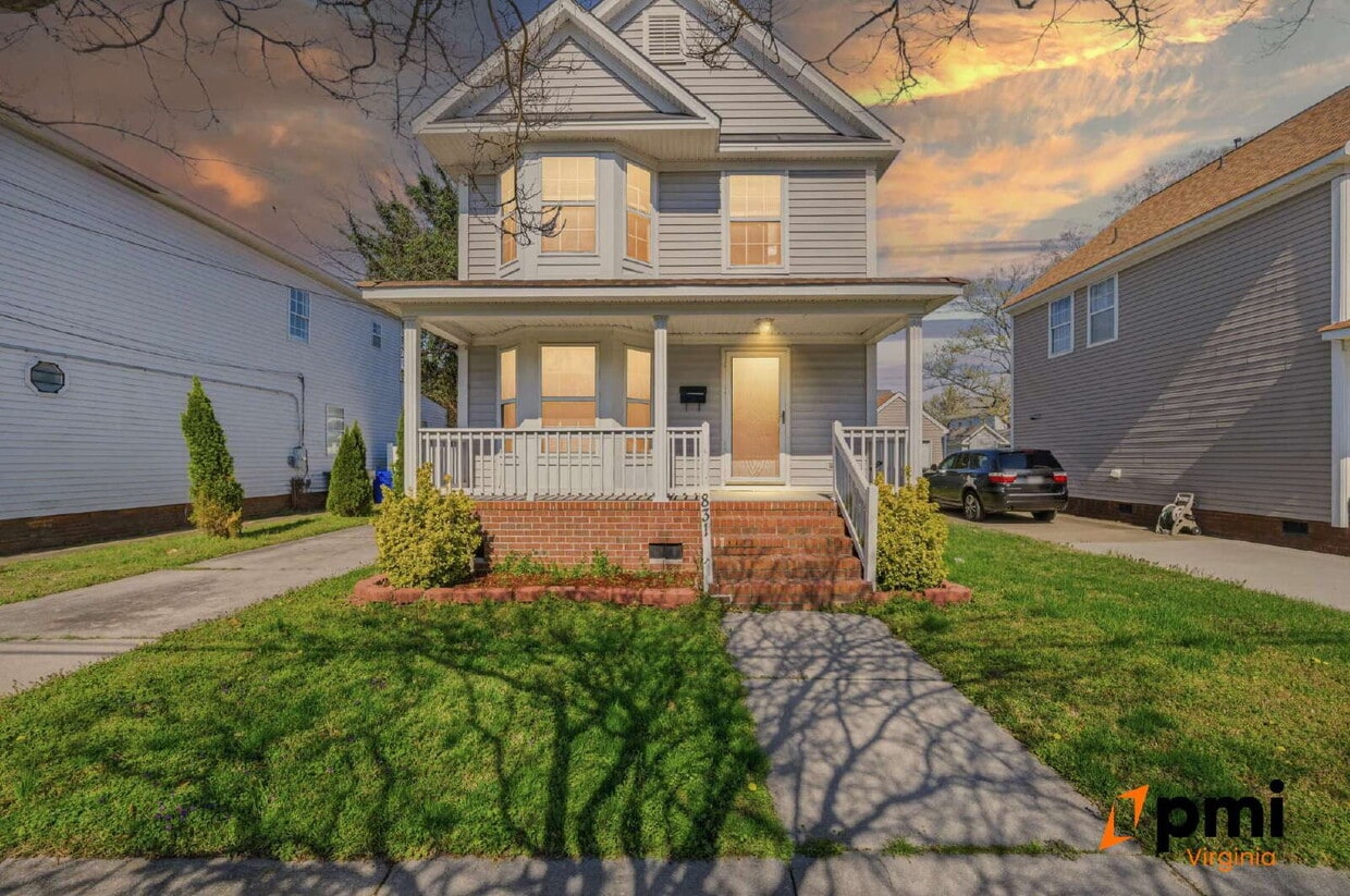 3 BEDROOM 2.5 BATH WITH FENCED IN YARD AND DETACHED GARAGE FOR RENT IN NORFOLK! - 3 BEDROOM 2.5 BATH WITH FENCED IN YARD AND DETACHED GARAGE FOR RENT IN NORFOLK!