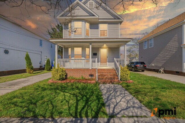 3 BEDROOM 2.5 BATH WITH FENCED IN YARD AND DETACHED GARAGE FOR RENT IN NORFOLK! - 3 BEDROOM 2.5 BATH WITH FENCED IN YARD AND DETACHED GARAGE FOR RENT IN NORFOLK! Apartment