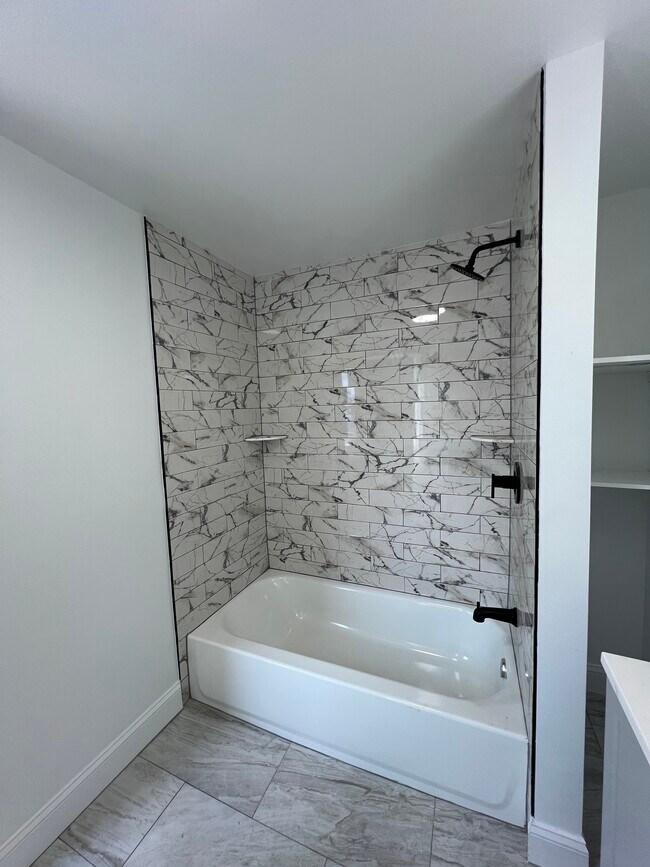 Foto del edificio - 2610 Price St