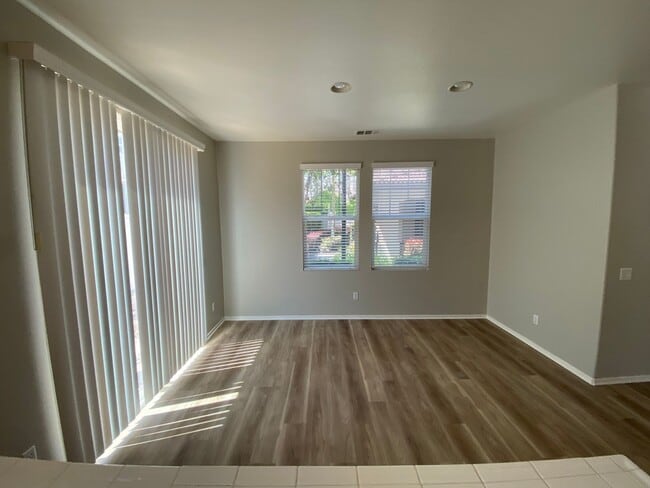 Building Photo - Cute & Clean Murrieta 3 Bedroom Home!