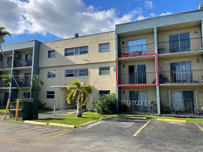 Foto del edificio - 4275 NW S Tamiami Canal Dr