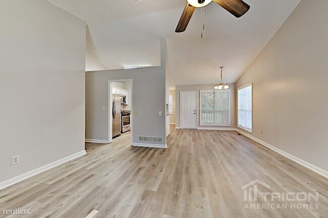 Building Photo - 7325 Hunters Ridge Dr