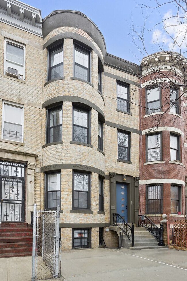 Building Photo - 1562 St Marks Ave