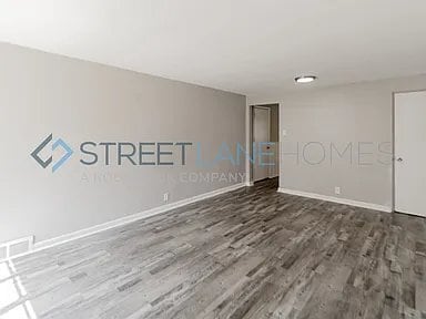 Building Photo - 6949 Pasadena Blvd